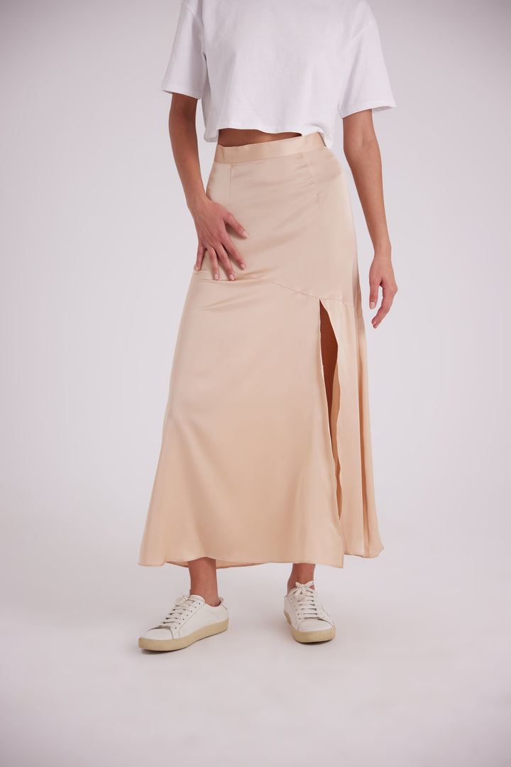 Beige satin side slit skirt